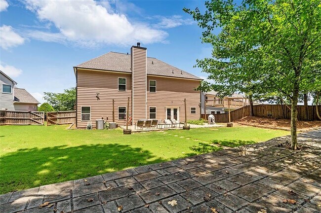 Building Photo - 2635 Azalea Bluff Dr