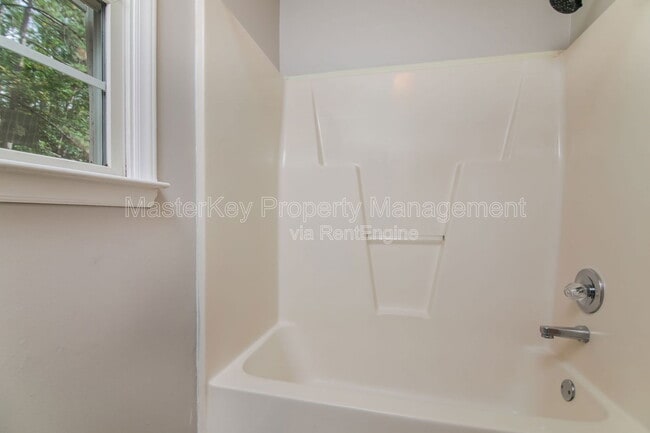 Building Photo - 1021 Amber Acres Ln