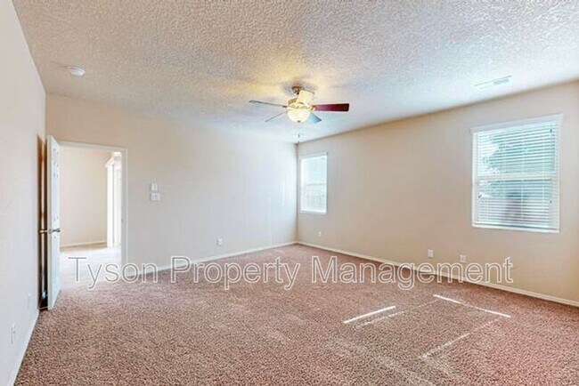 Building Photo - 2621 Cerro Chafo Rd SE