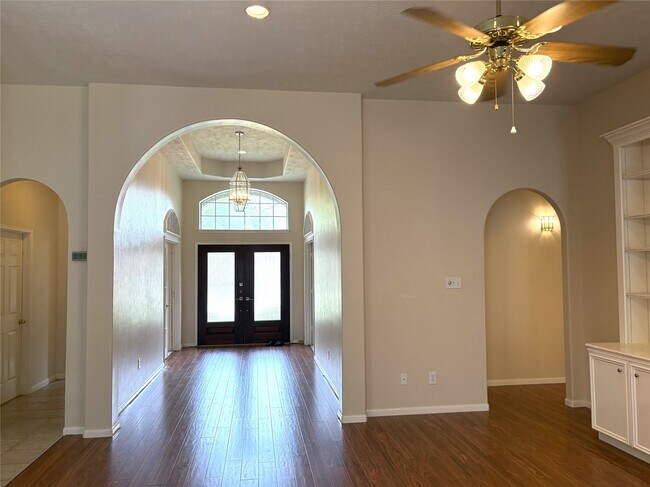 Building Photo - 3427 Lost Oak Dr