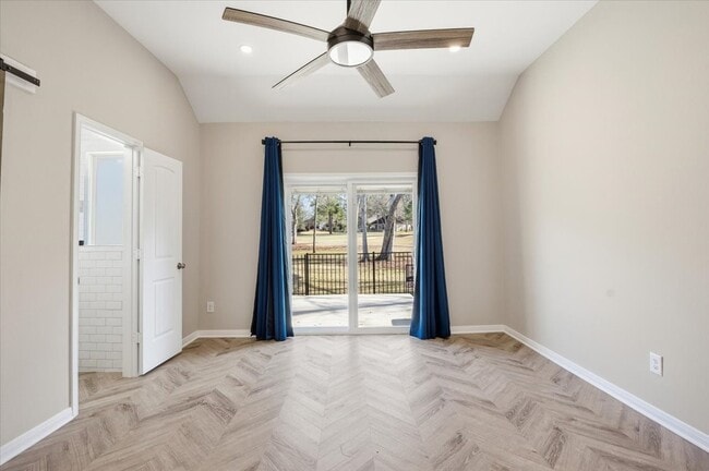 Building Photo - 3411 Country Club Blvd