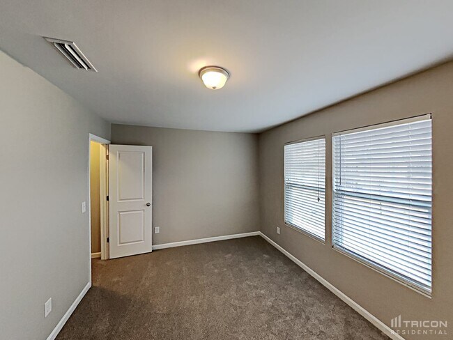 Building Photo - 5148 Red Poll Dr