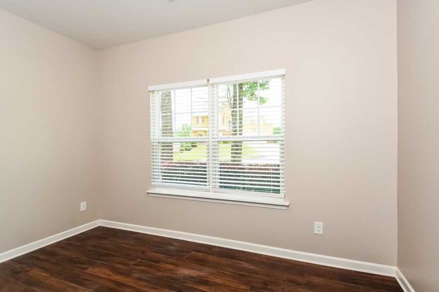 Building Photo - 4025 Tarnwood Pl