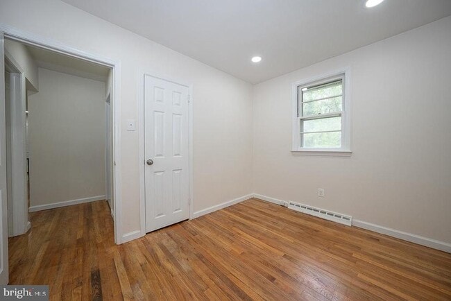 Building Photo - 1019 Howellville Rd