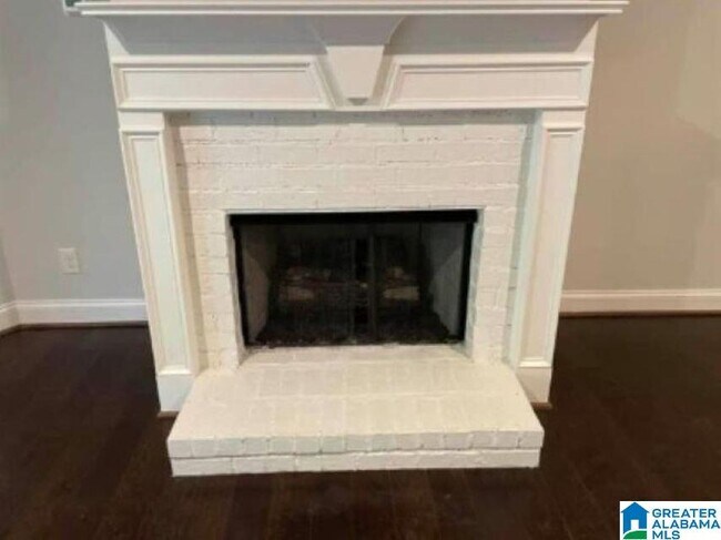 Building Photo - 4012 Lennox Rd