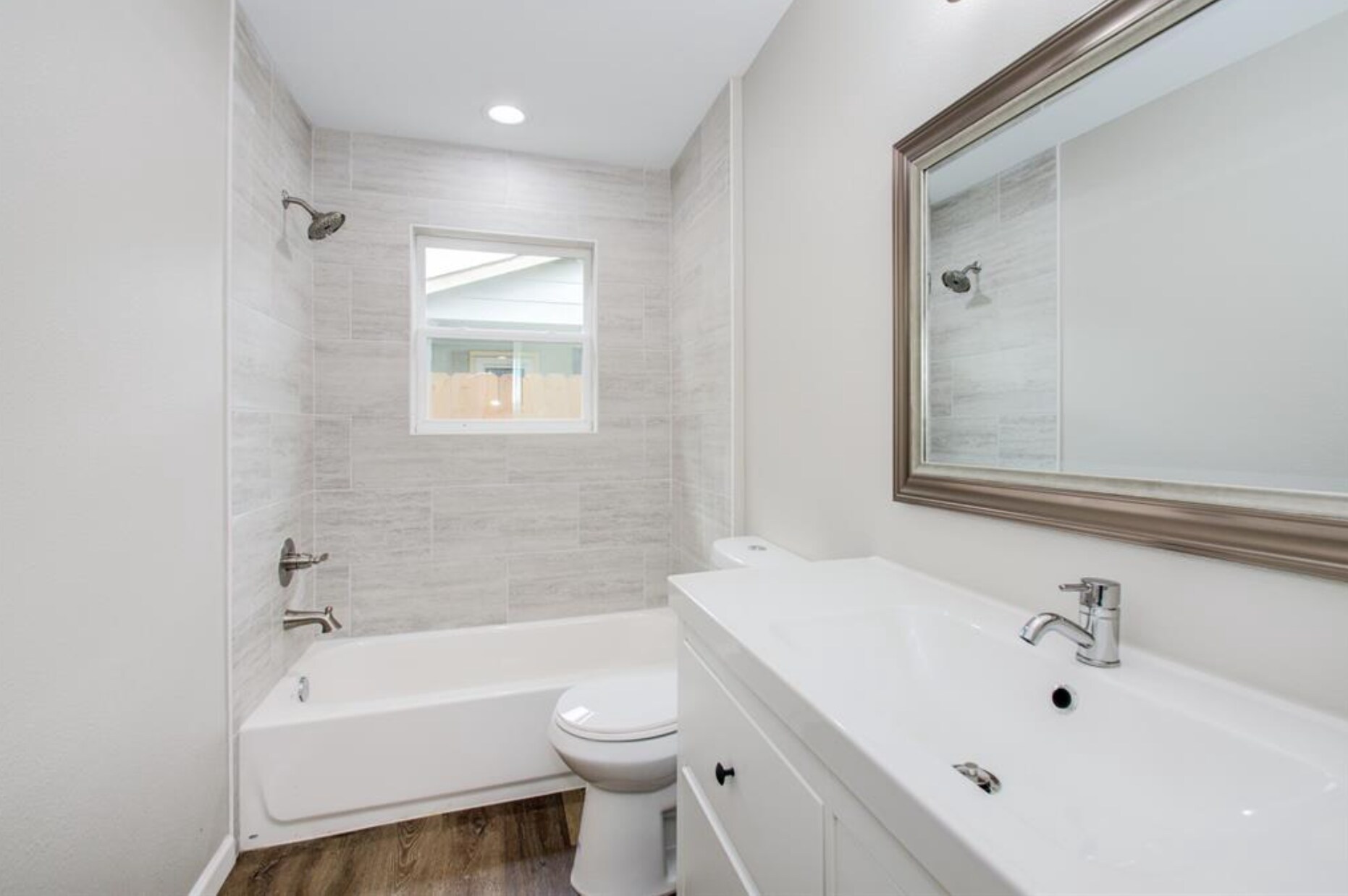 Building Photo - 4008 Vaughn Street