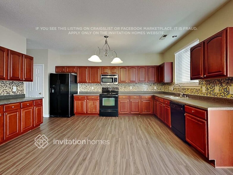 Building Photo - 314 Rondelay Dr