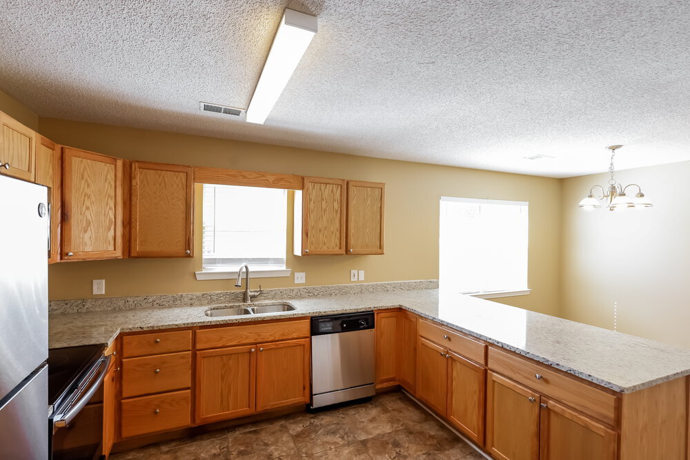 Building Photo - 104 Stonehaven Dr