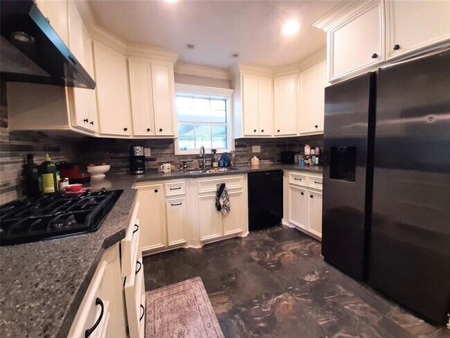 Building Photo - 1558 O'Connor Dr