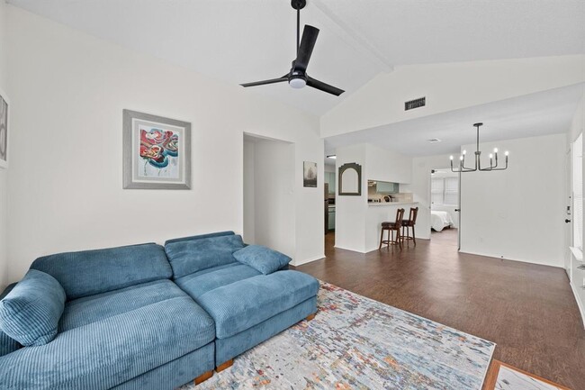 Building Photo - 2907 W Slaughter Ln
