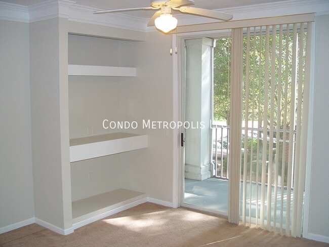 Building Photo - 8300 Elm Park Dr