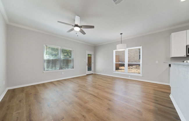 Building Photo - 521 Clearfield Dr