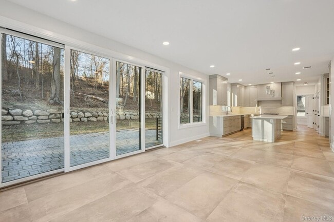 Building Photo - 400 Phillips Hill Rd