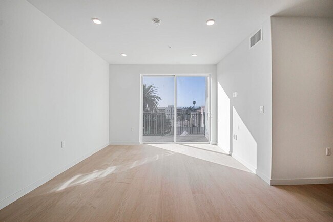 Building Photo - Welcome to the Gramercy