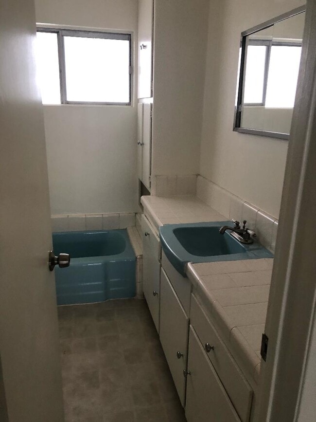 Building Photo - 3760 Jasmine Ave