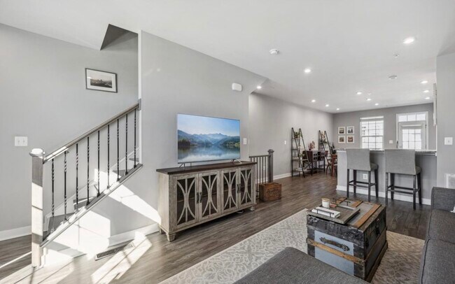 Building Photo - 2407 Marsh Point