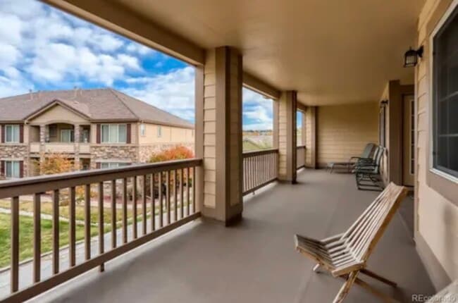 Building Photo - 22940 E Roxbury Dr