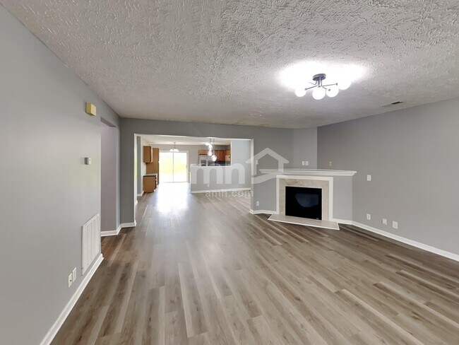 Building Photo - 3628 Coles Branch Dr