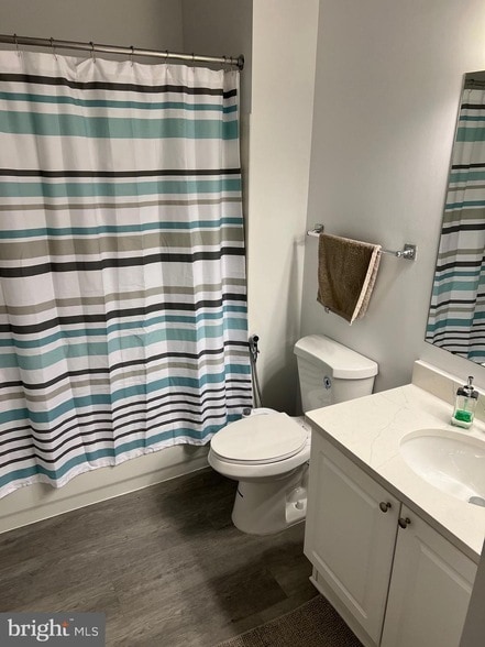 Building Photo - 1625 International Dr