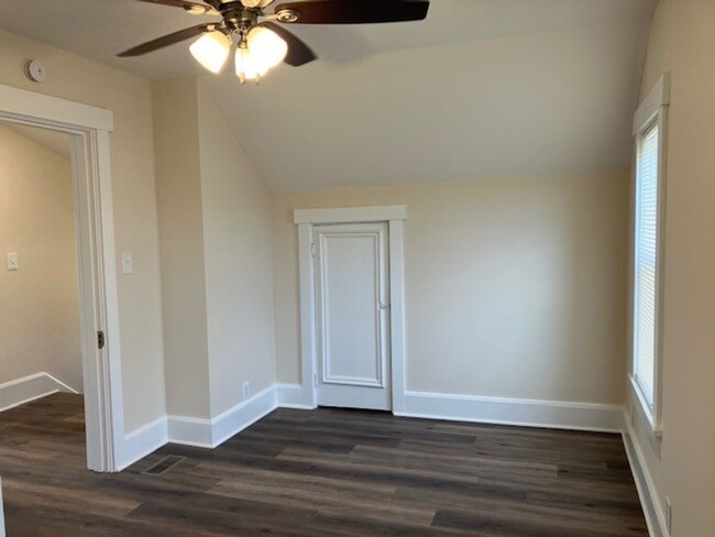 Building Photo - 6237-6273 Germantown Rd.