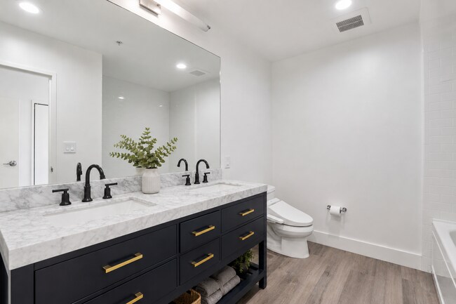 Building Photo - 38 N Almaden Blvd