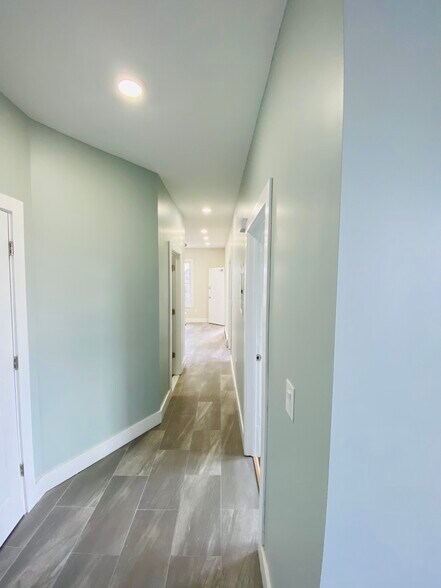 Building Photo - 534 S 20th St