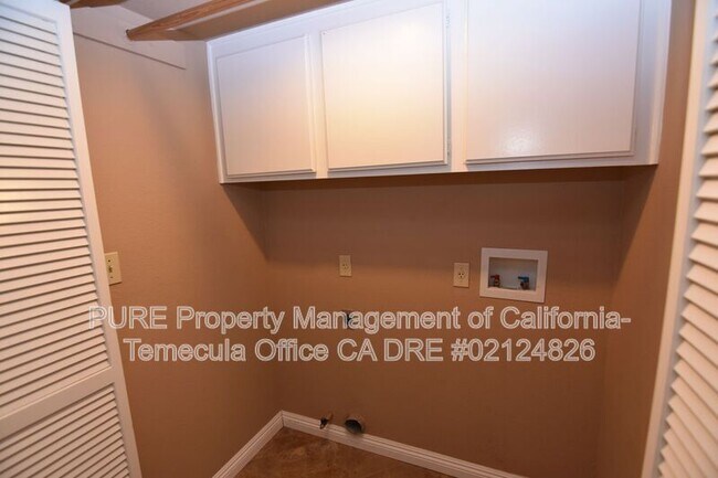 Building Photo - 39265 Corte Pluma