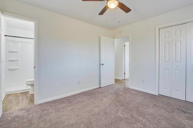 Building Photo - 605 Michigan Ct