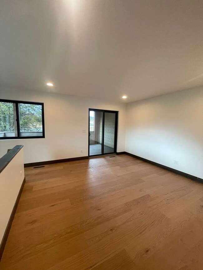 Building Photo - Whitefish Landing Town House