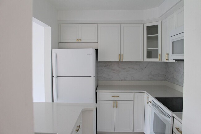 Building Photo - 2 Bedroom, 2 Bath in Deltona!