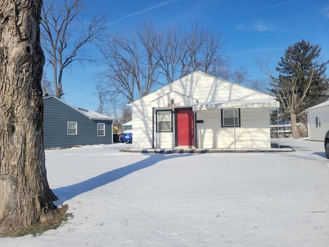 Building Photo - 4440 Saint Ann Ln