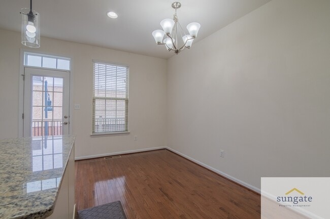 Building Photo - 1724 Lantern Mews