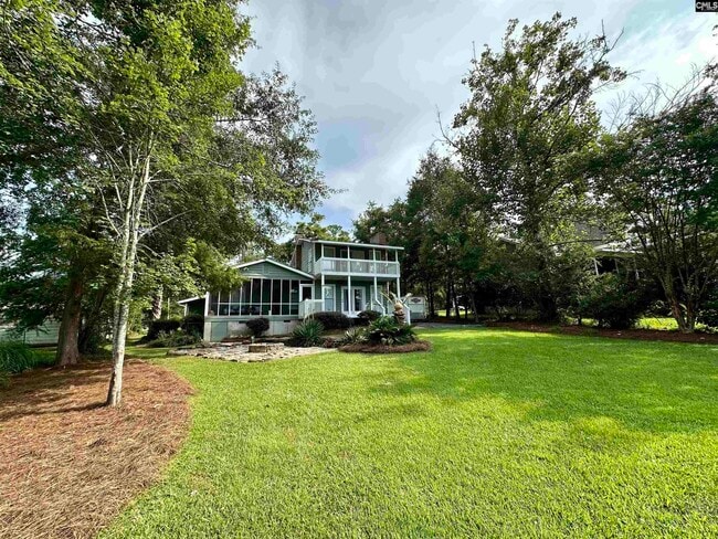 Building Photo - 350 Lakeshore Dr