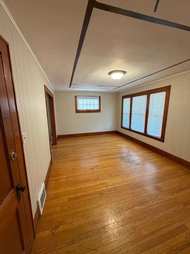 Building Photo - 1722 Coleman Ave