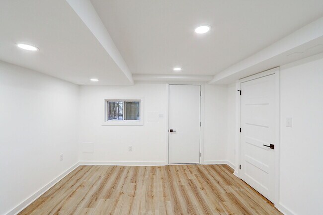 Building Photo - 1513 Allison St NW