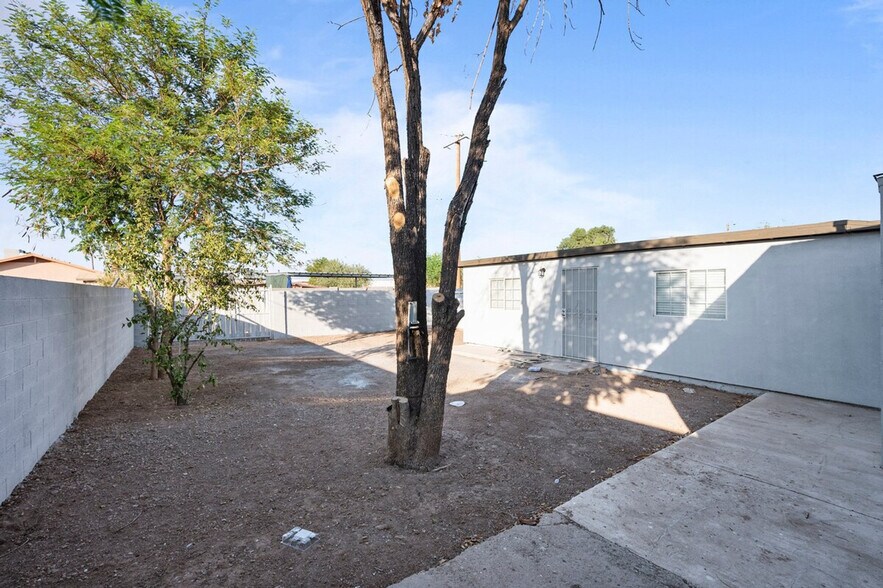 Building Photo - 4005 W Lincoln St