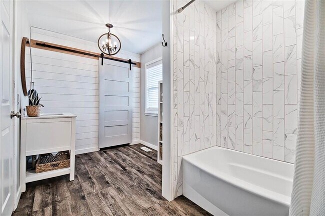 Building Photo - 9940 Kitty Rd