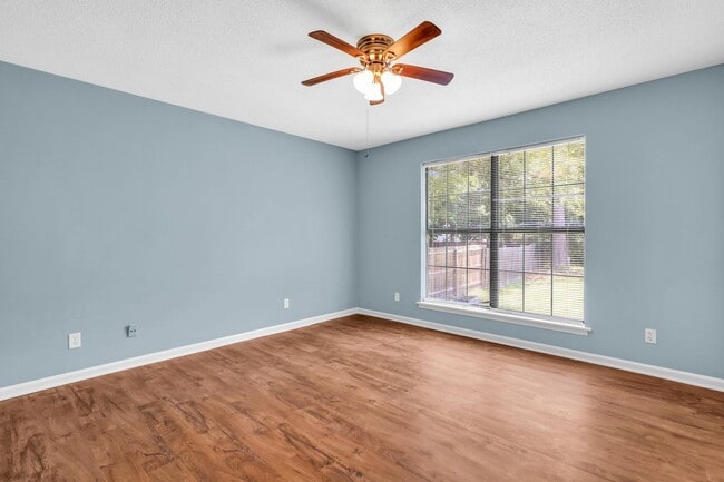 Building Photo - Georgetown Home For Rent!