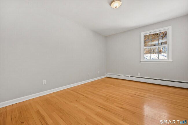 Building Photo - 25 Shelter Rock Rd