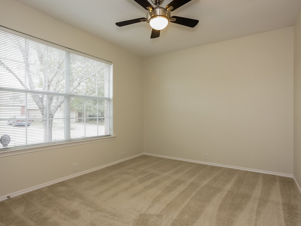 Building Photo - 2525 Tar Heel Dr