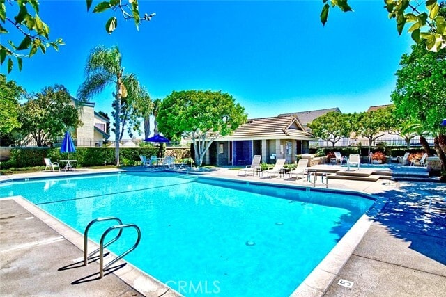 Building Photo - 16208 Peppertree Ln