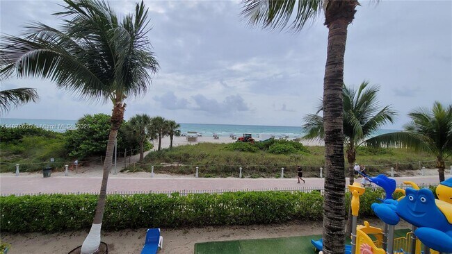 Building Photo - 6039 Collins Ave