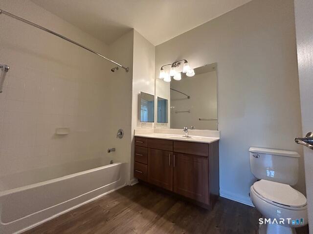 Building Photo - 10 Norden Pl
