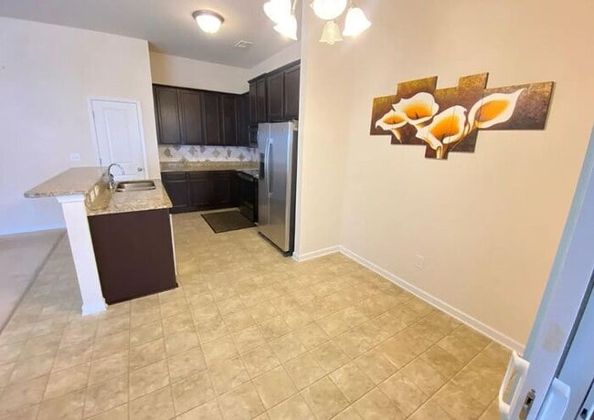 Building Photo - 847 Dovefield Ln