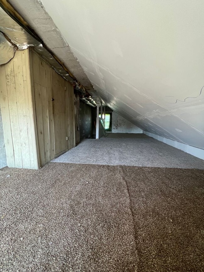 Building Photo - Completely remodeled TWO BEDROOM Twin