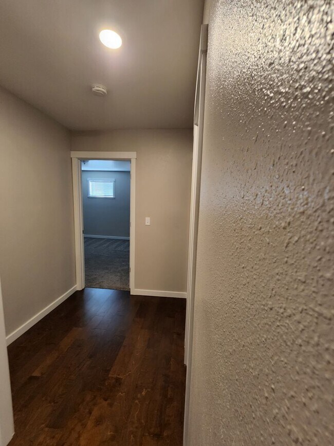 Building Photo - Stunning 2 Bedroom 2 Bathroom Home In Paye...