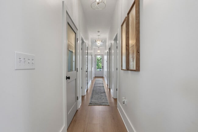 Building Photo - 1472 Georgia Pl