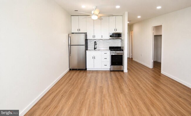 Building Photo - 10201 Grosvenor Pl