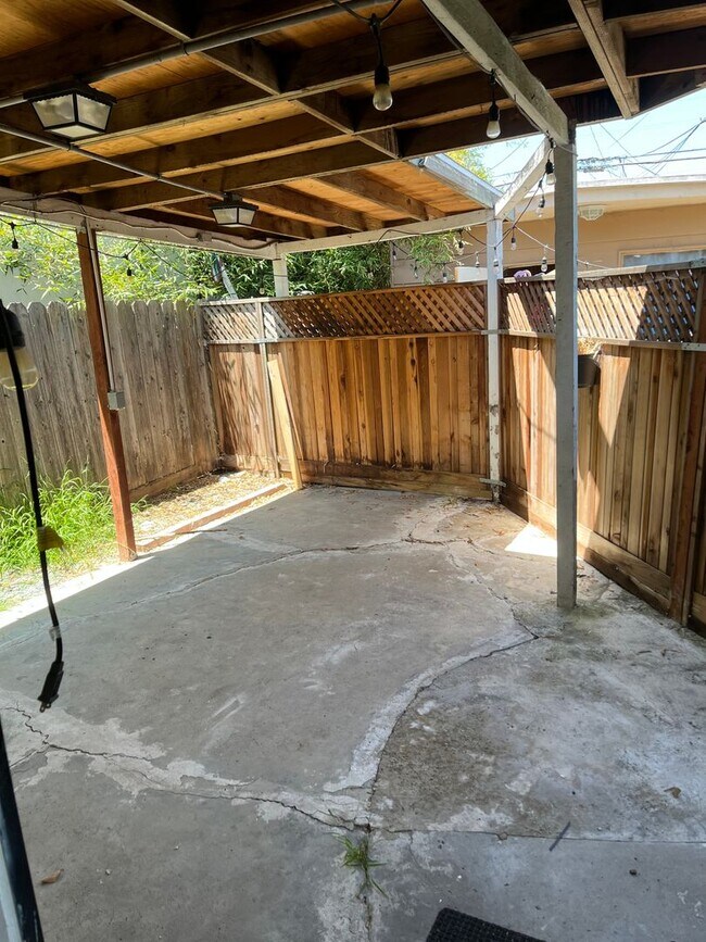 Building Photo - 4366-4368 Felton St