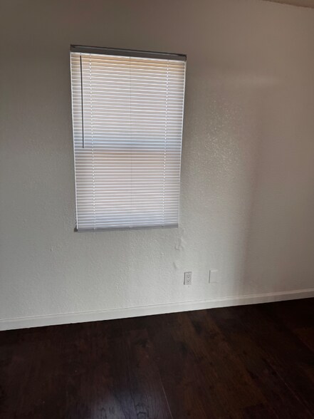 Building Photo - 8557 Juniper Ave
